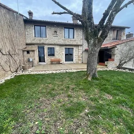 Gite Du Chateau De Treffort Treffort (Ain)